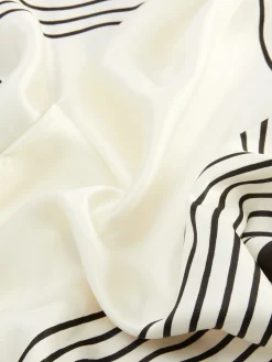 Discount Halstuch Mit Herzmuster Damen Mützen, Handschuhe Und Schals