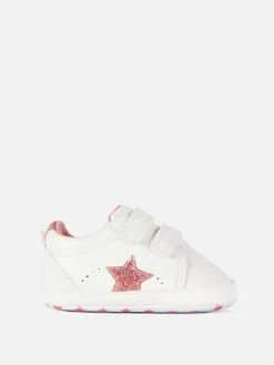 Sneaker Mit Glitzernden Sternen Sneakers