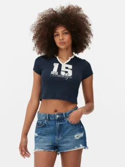 Best T-Shirt Mit Eingekerbtem Ausschnitt Und Grafik Damen Tops Und T-Shirts